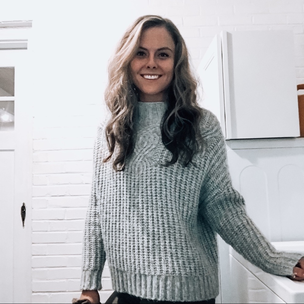 Aerie gray super soft chunky knit sweater